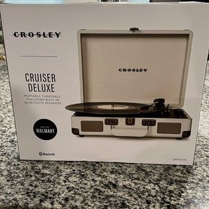 Crosley Cruiser Turntable White Sand Portable NWT